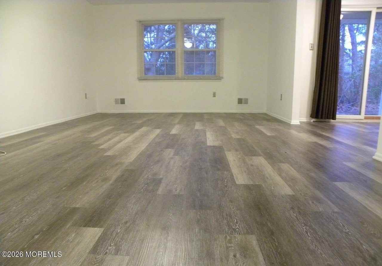 10 Whitecap Way - Photo 2 of 22