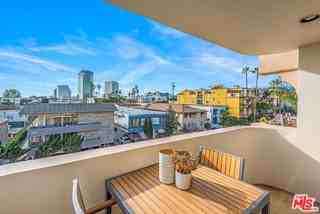 1246 Armacost Ave #305 - Photo 6 of 8