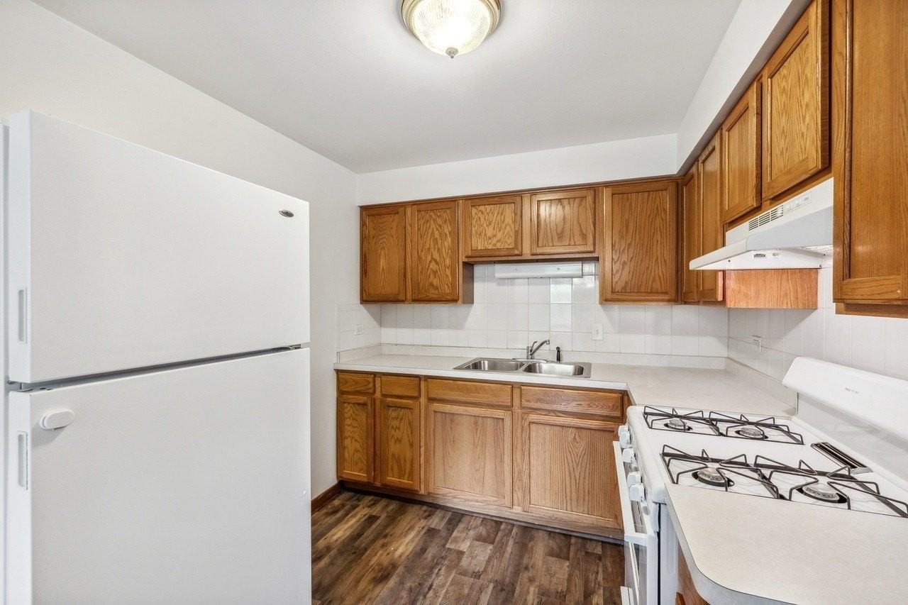 6308 W 64th Pl #2A - Photo 3 of 14