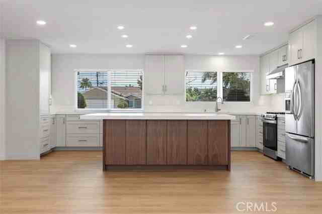 15881 Pilgrim Cir - Photo 3 of 5