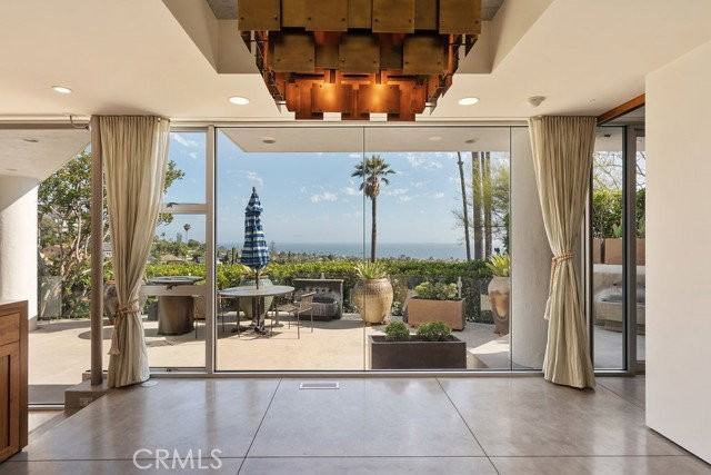 920 Skyline Dr - Photo 6 of 8