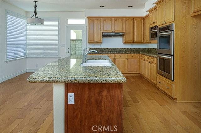 22631 Pineridge - Photo 2 of 8