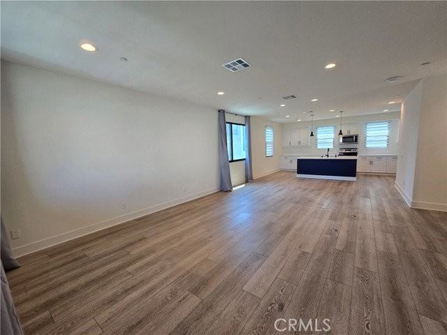 250 N Standard Ave - Photo 3 of 8