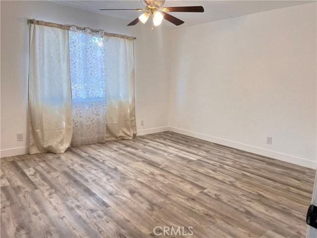 6141 Dalecrest Ave - Photo 4 of 8