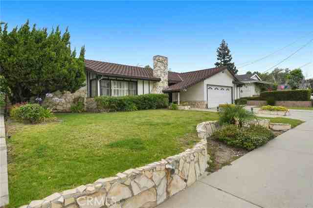 11803 Gerald Ave - Photo 3 of 8