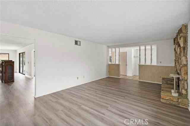 11803 Gerald Ave - Photo 5 of 8