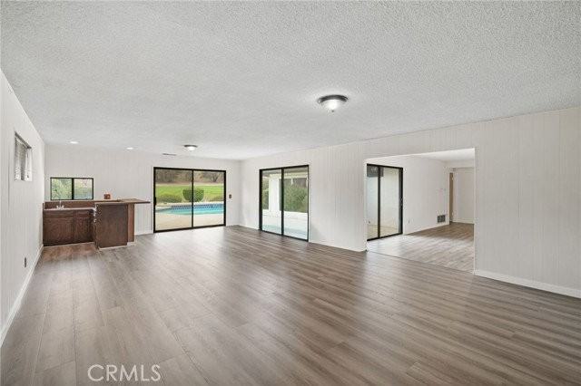 11803 Gerald Ave - Photo 6 of 8