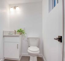 featured image of 2333 1/2 Langdale Ave