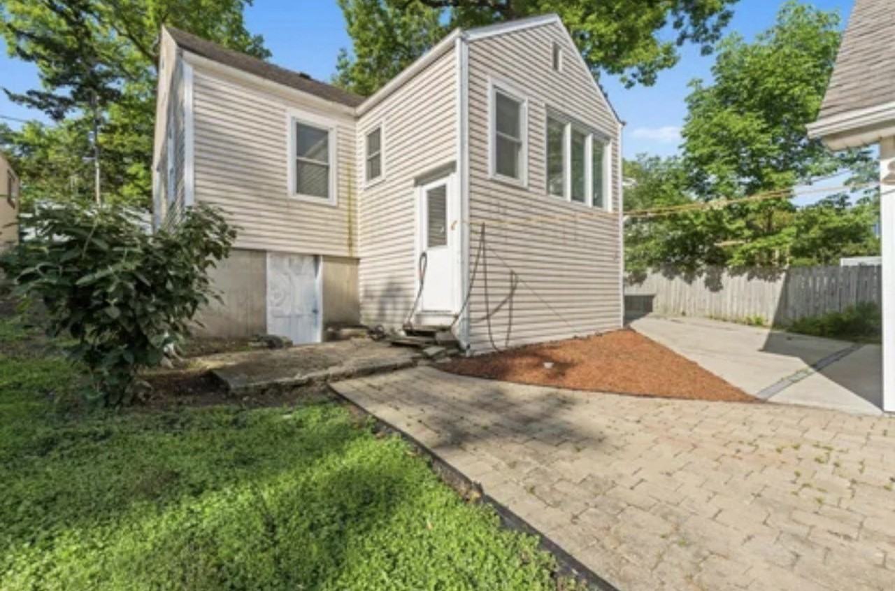 21276 W Arbor Ln - Photo 2 of 22
