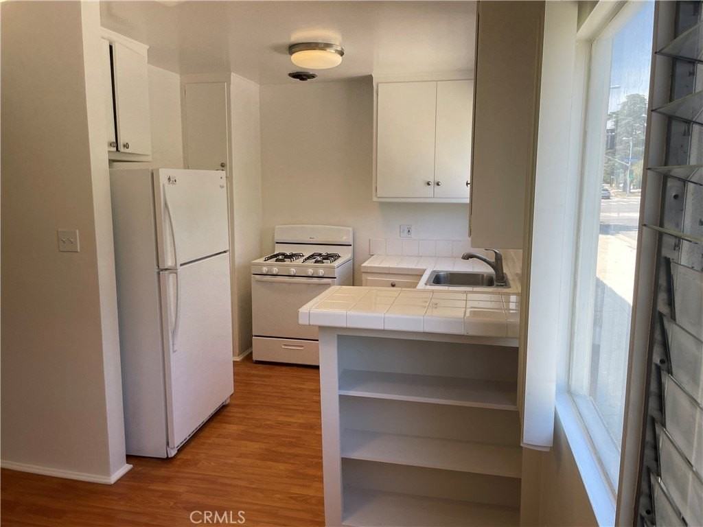 630 San Vicente Blvd #E - Photo 6 of 25