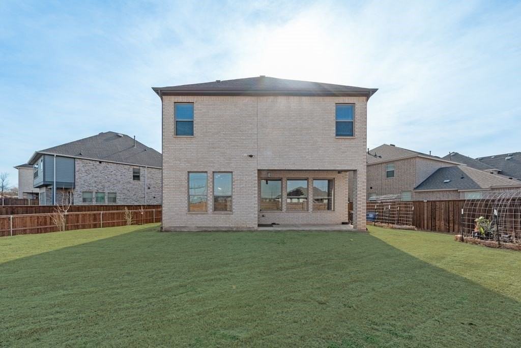 2201 Peters Colony Dr - Photo 2 of 34