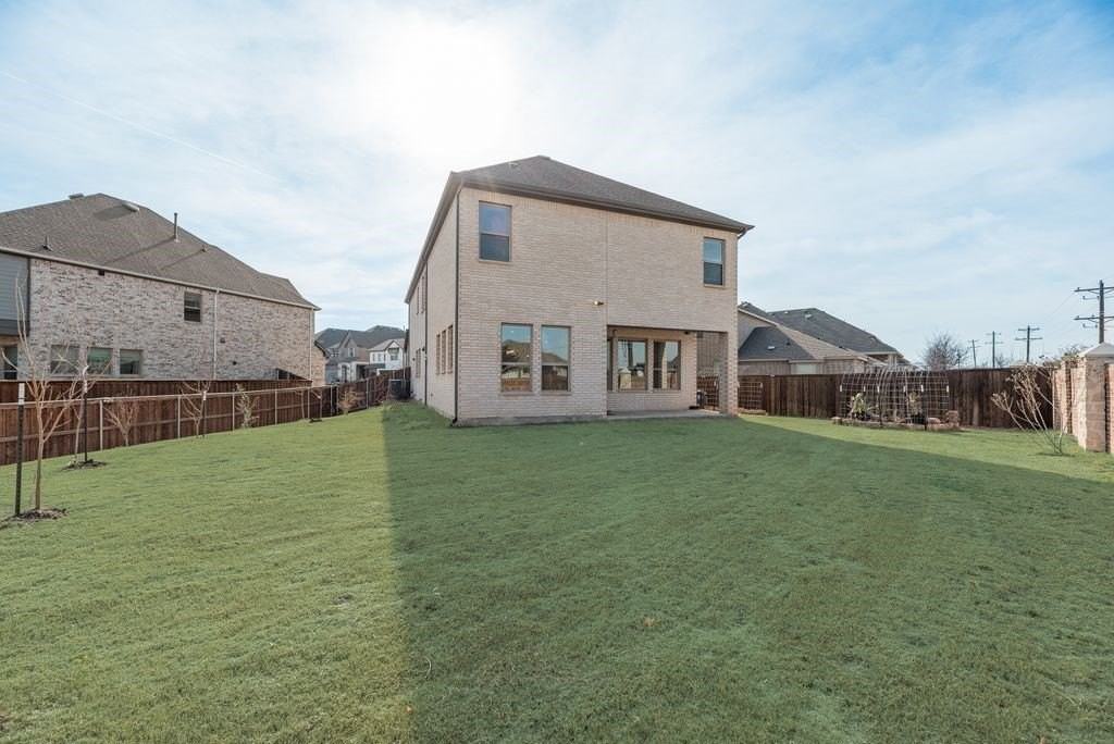 2201 Peters Colony Dr - Photo 3 of 34
