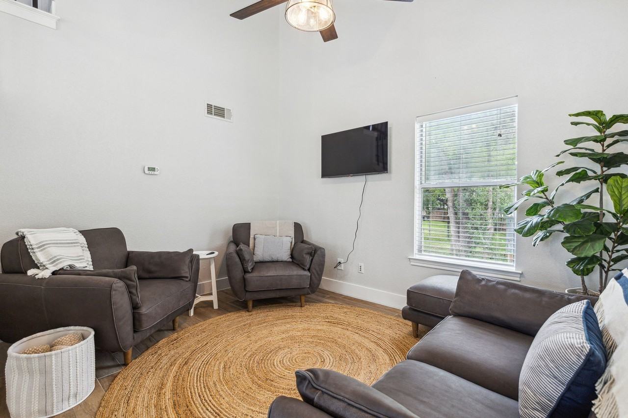 2545 Forest Park Dr - Photo 6 of 30