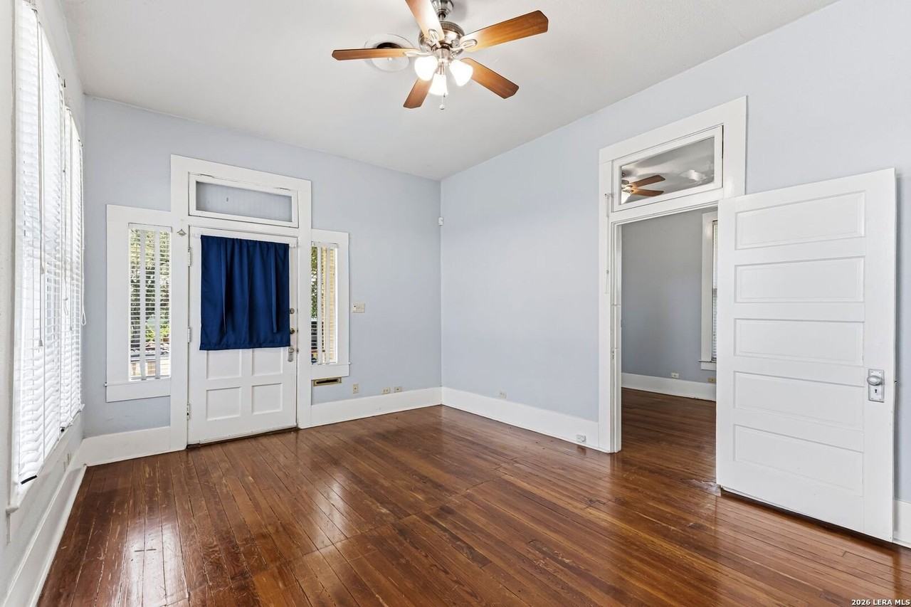 631 Cedar St - Photo 6 of 31