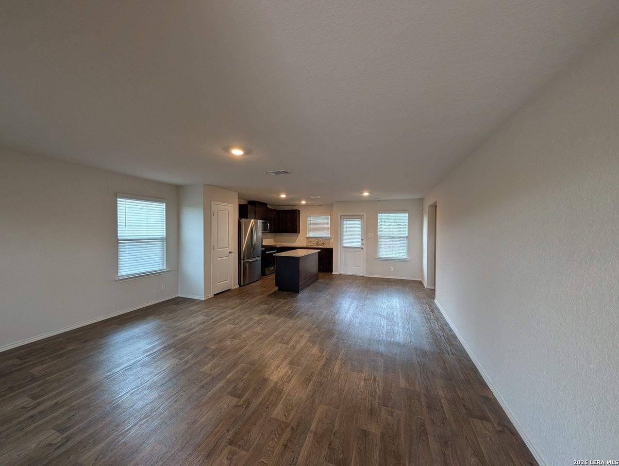 913 Andean Emerald - Photo 2 of 24