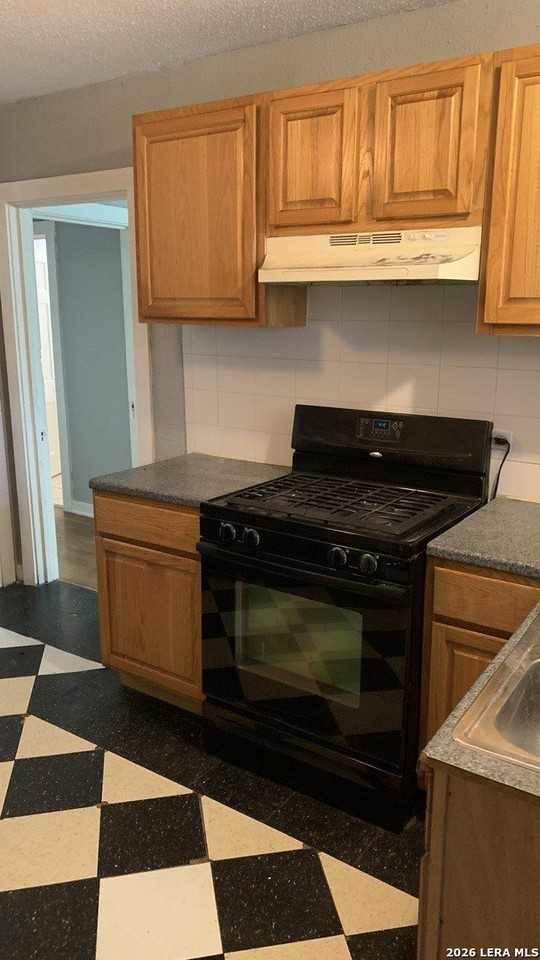 1524 W Woodlawn Ave #1 - Photo 7 of 11