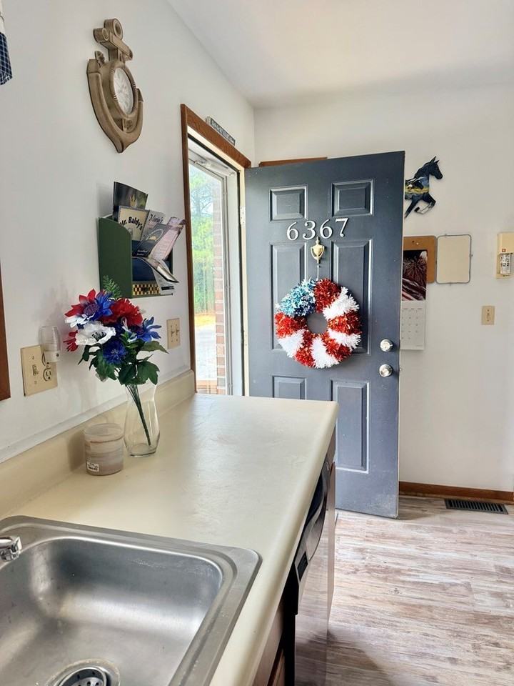 6367 Teal Ln - Photo 6 of 50