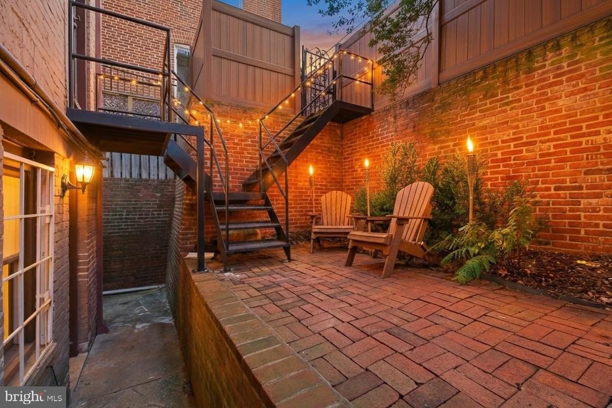 2117 S St Nw - Photo 6 of 50