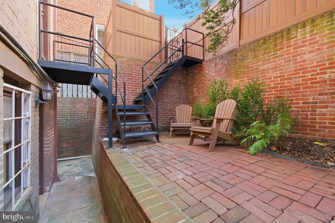 2117 S St Nw - Photo 7 of 50