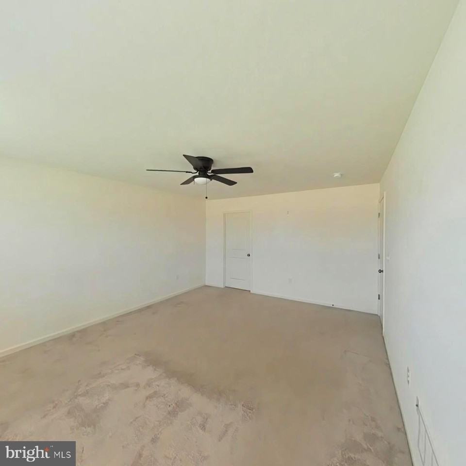 1445 Carrick Ct - Photo 7 of 12
