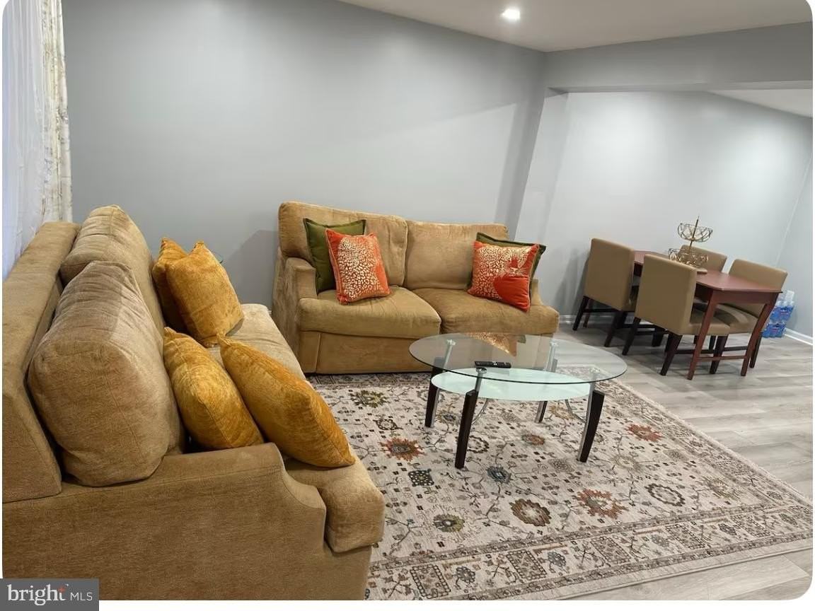 114 Geneva Ave - Photo 4 of 7