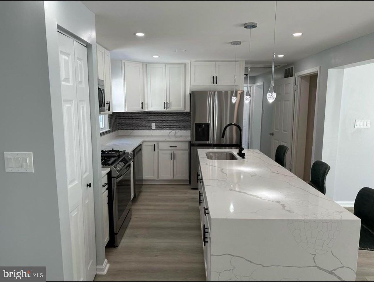 114 Geneva Ave - Photo 7 of 7