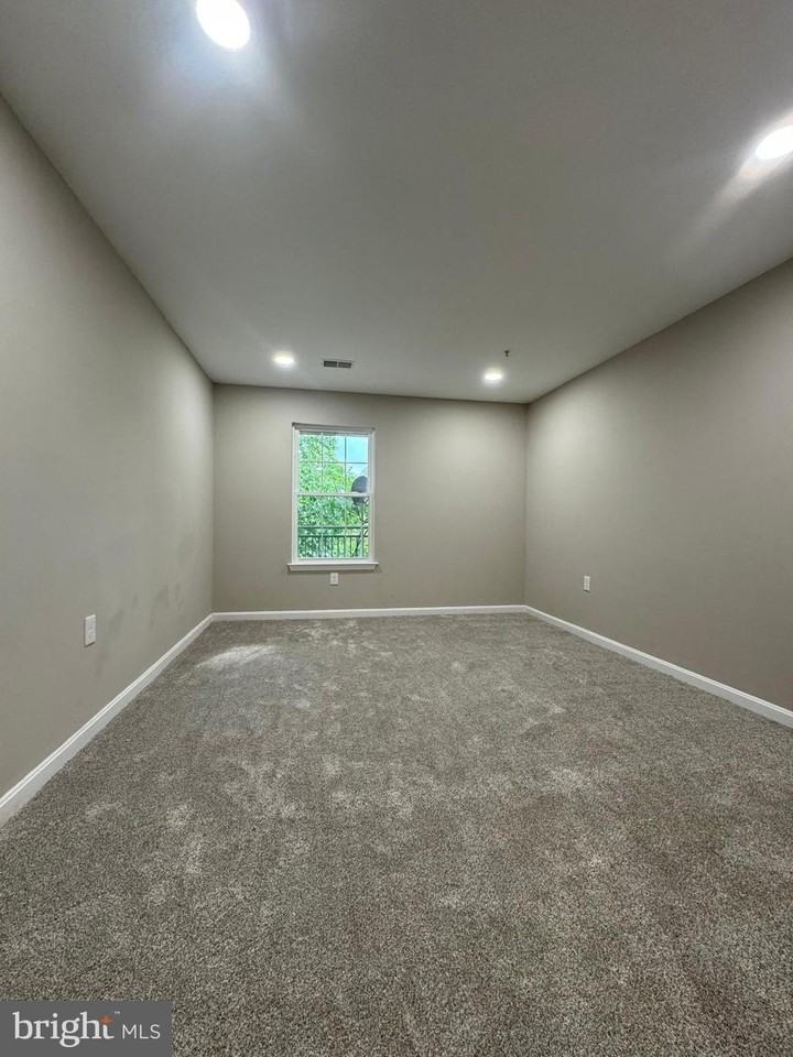 15609 Everglade Ln #203 - Photo 6 of 16