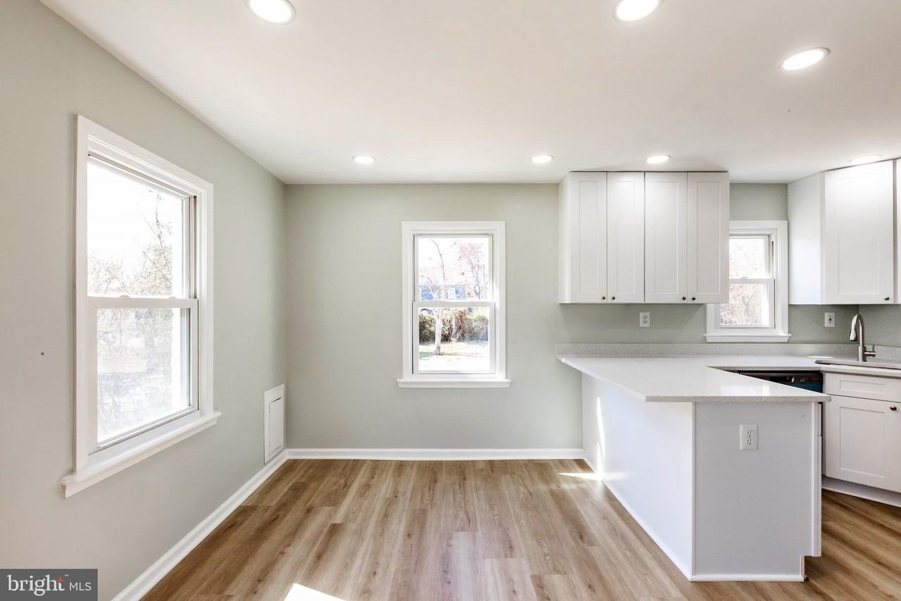6918 18th Ave - Photo 7 of 34
