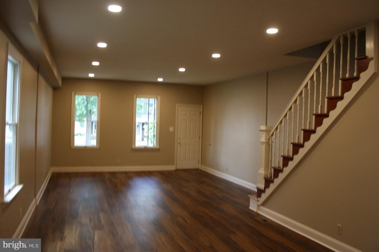 33 S Lafayette Ave - Photo 5 of 17