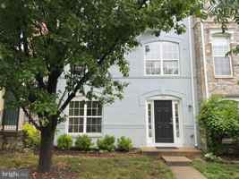 featured image of 1113 Ellis Ave