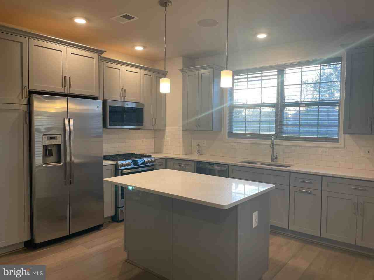 23255 Milltown Knoll Sq #102 - Photo 4 of 21