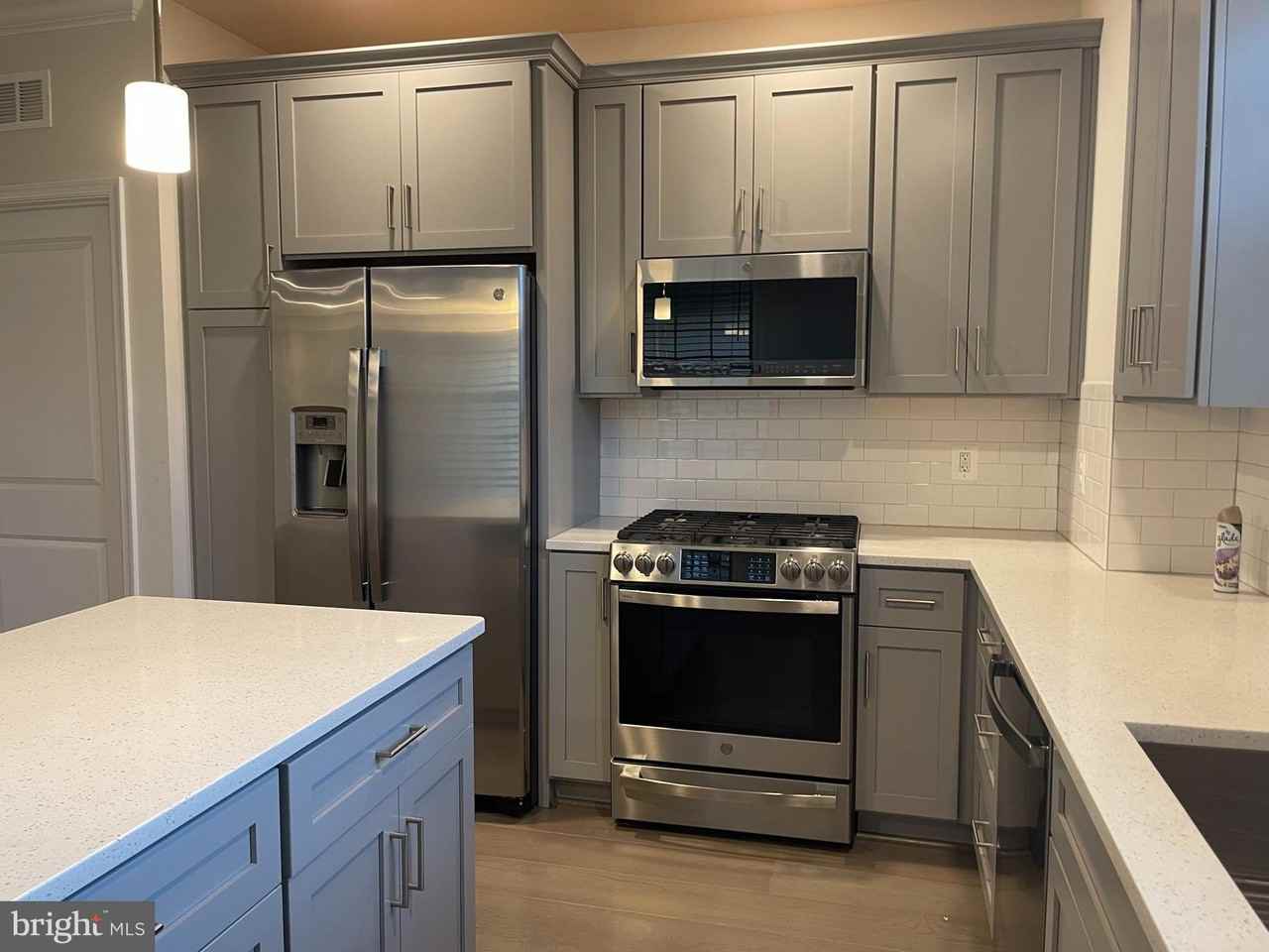 23255 Milltown Knoll Sq #102 - Photo 5 of 21
