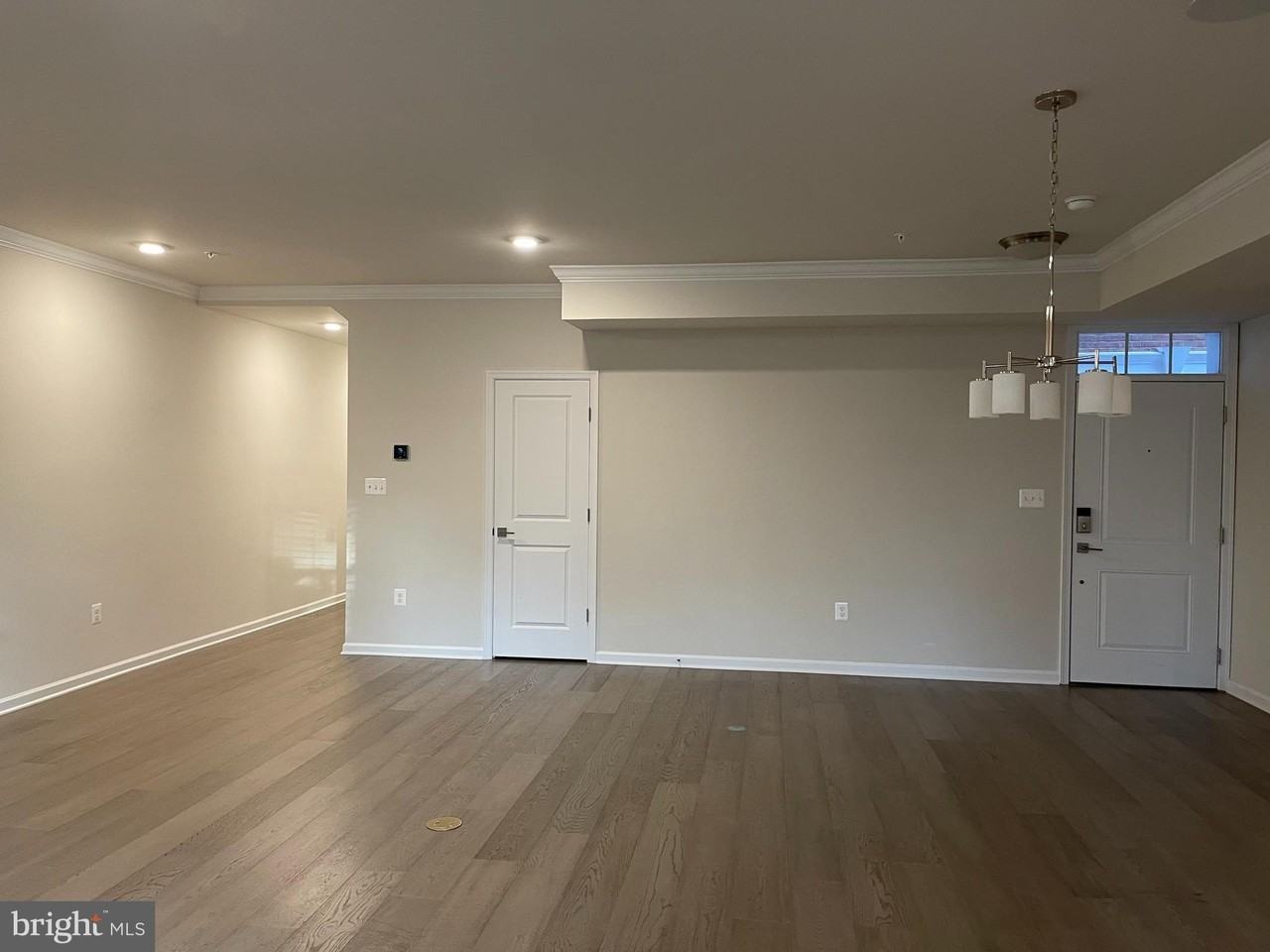 23255 Milltown Knoll Sq #102 - Photo 7 of 21