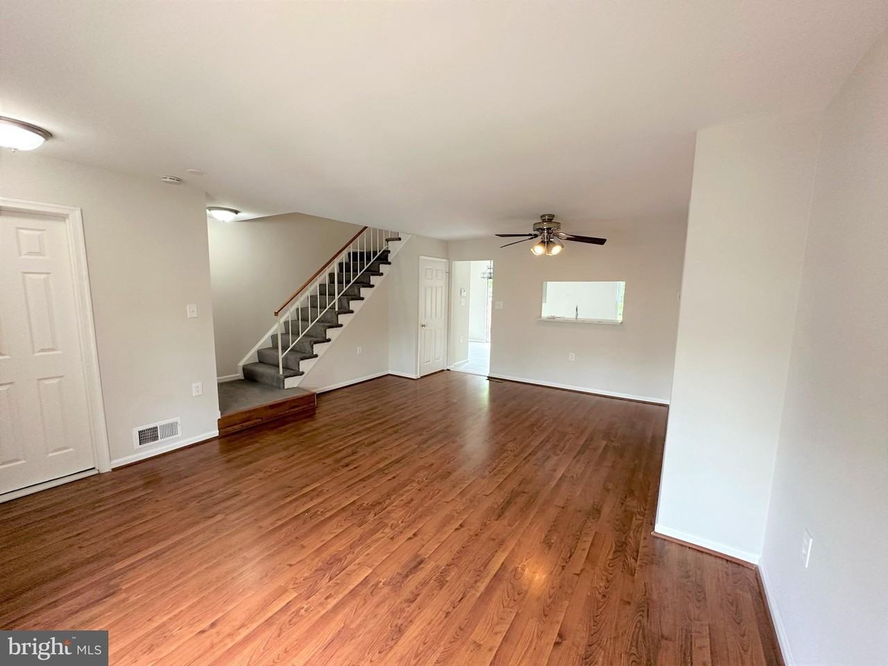 7822 Brookview Ct - Photo 2 of 30