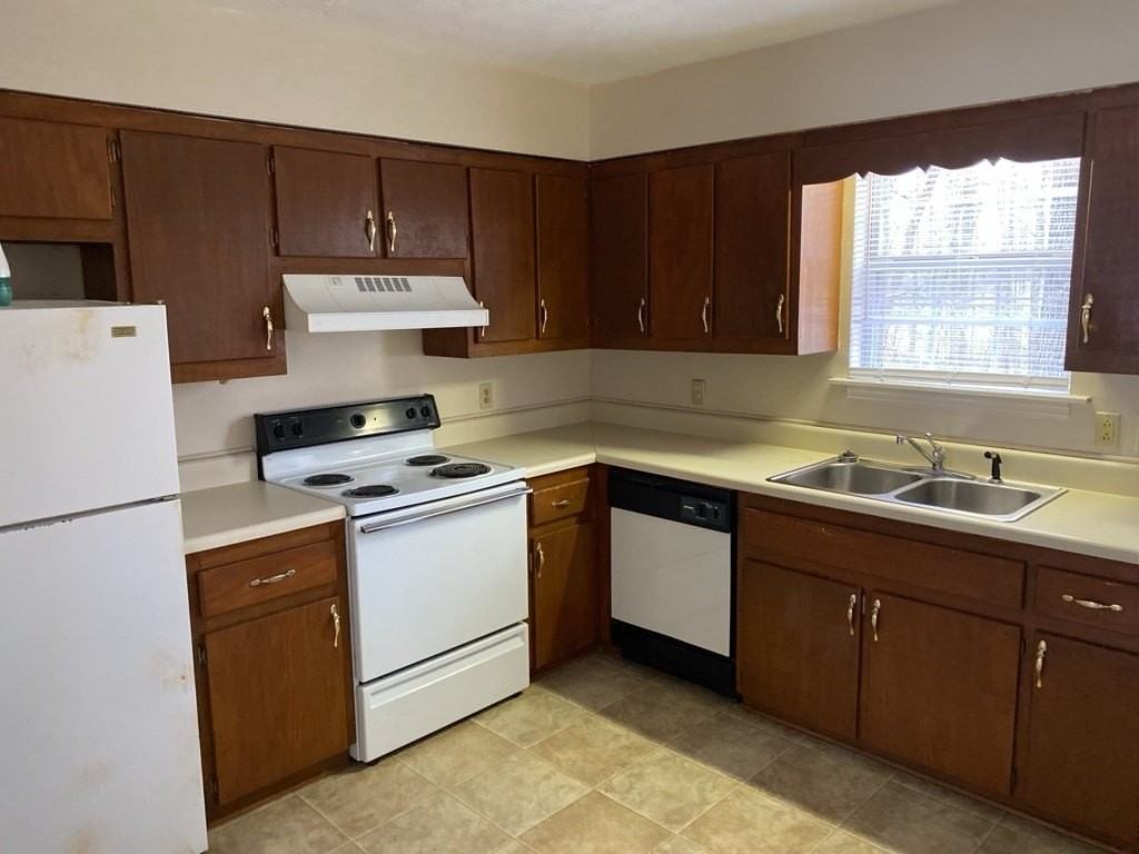 5344 Dodson Branch Rd Apt 1 - Photo 3 of 7