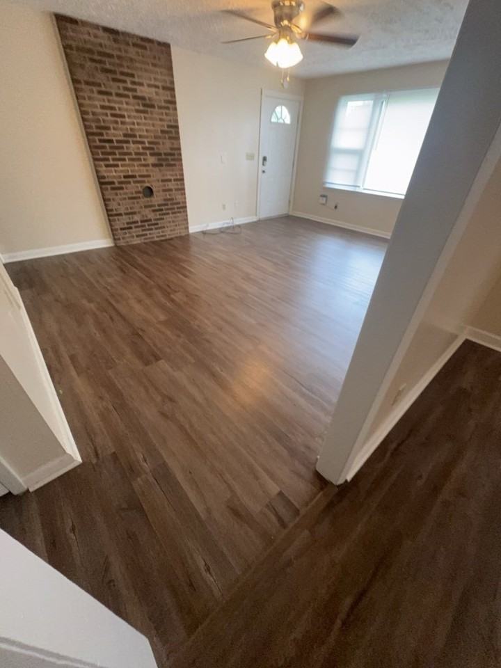 1267 Phillips Dr - Photo 4 of 15