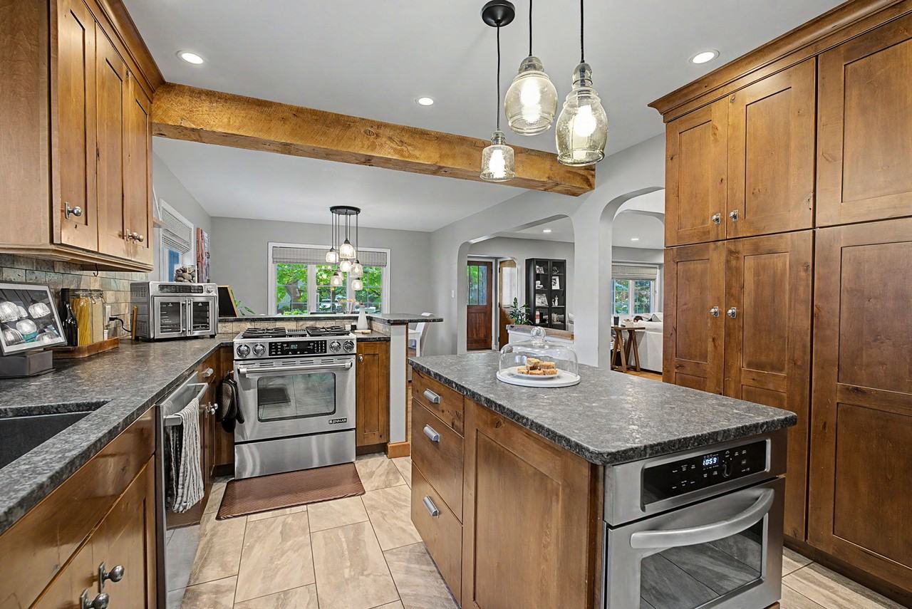 333 Thruston Blvd E #1 - Photo 4 of 10