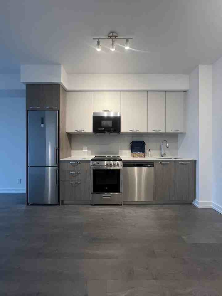 75 James Street South #2712 - Photo 4 of 29