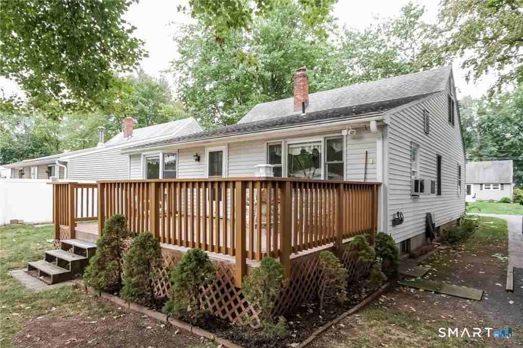 18 Whiteside St - Photo 3 of 37