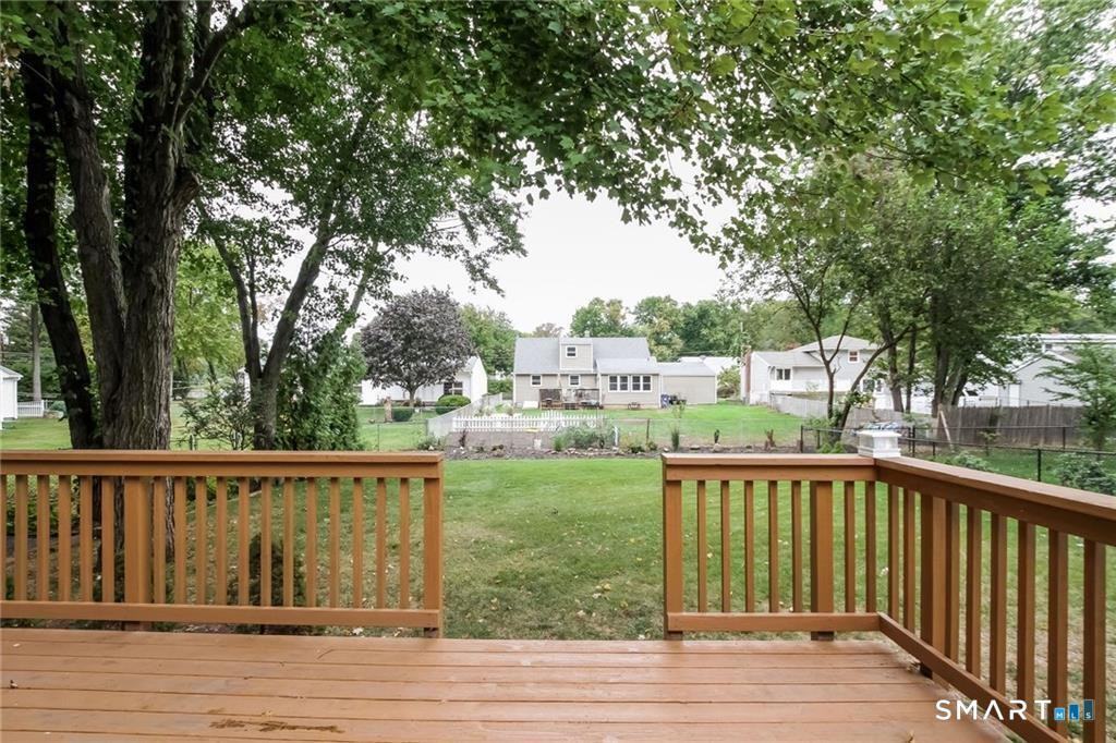 18 Whiteside St - Photo 4 of 37