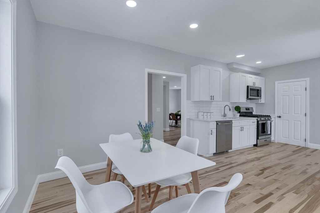 73 Walnut St - Photo 6 of 35