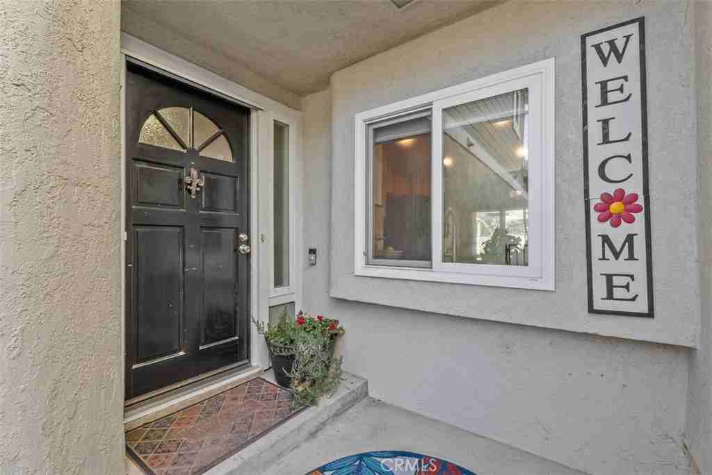 22057 Newbridge Dr Unit 5 - Photo 2 of 19