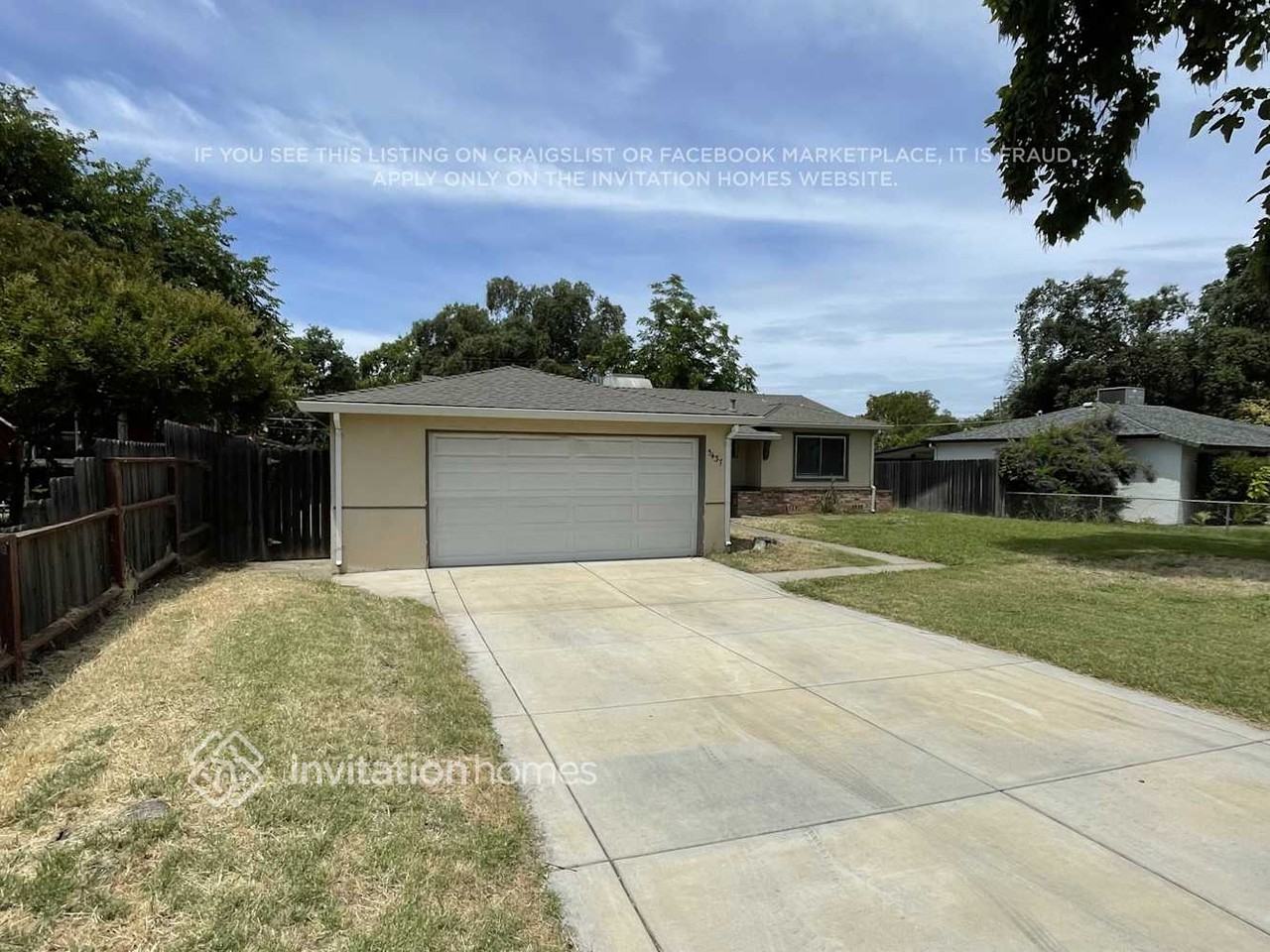 5437 Burr Oak Way - Photo 2 of 17