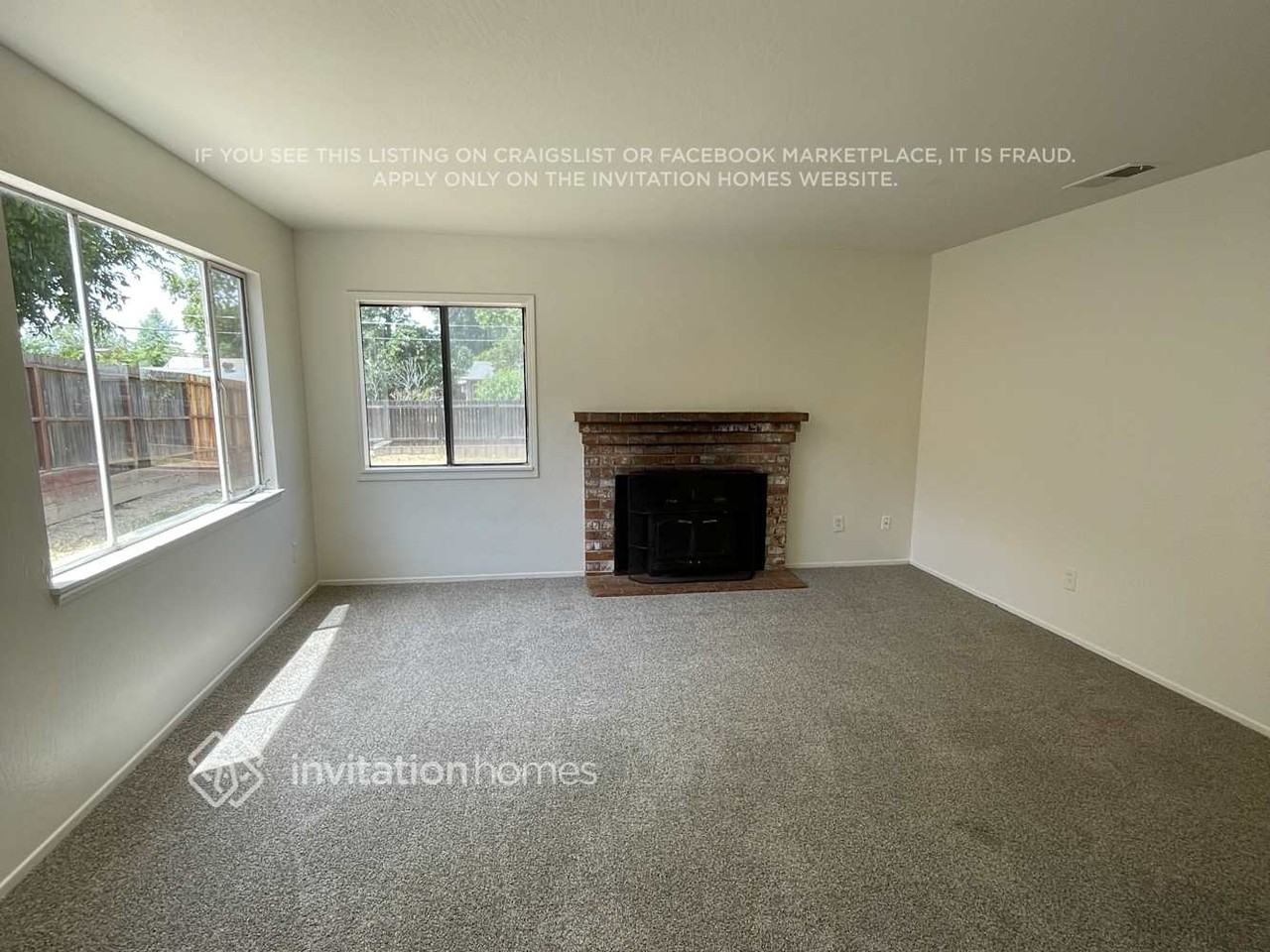 5437 Burr Oak Way - Photo 4 of 17