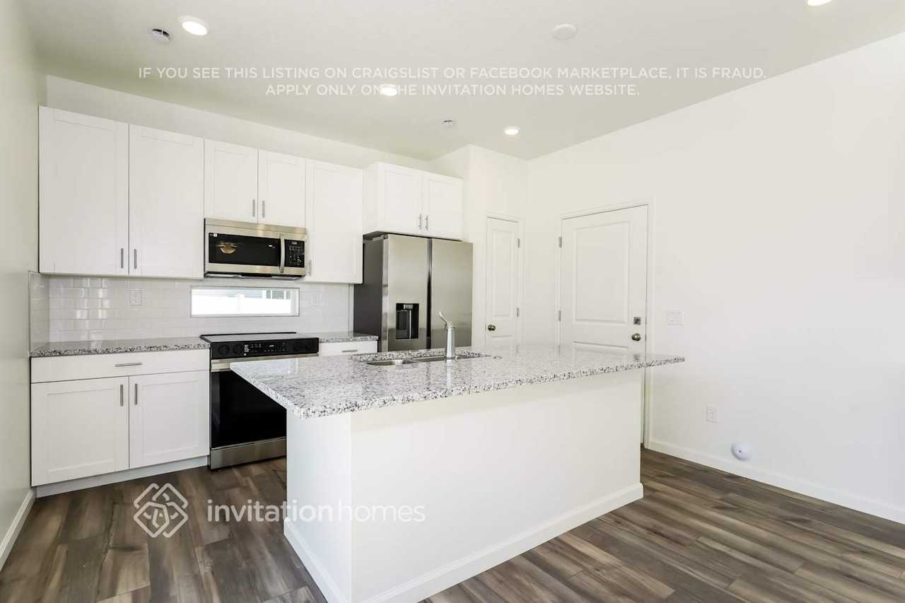 401 E Kanab Creek Dr - Photo 6 of 17