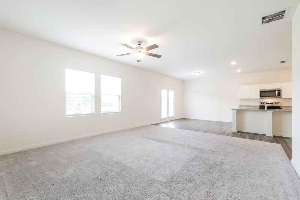 367 Greenwalk Pl - Photo 6 of 17