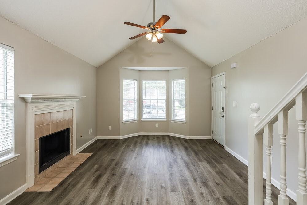 1376 Camrose Ct - Photo 5 of 17