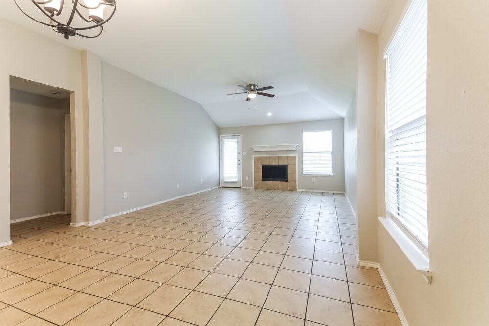 129 Arbordale Way - Photo 5 of 16