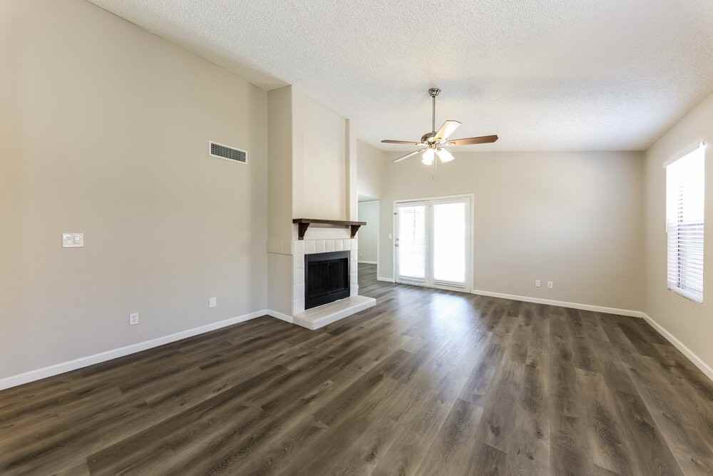 8938 N 64th Ln - Photo 4 of 16