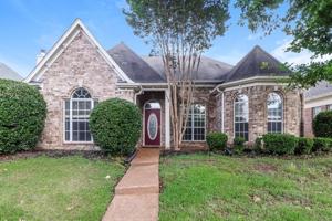 featured image of 1112 Averett Ln